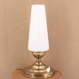 Lampe en laiton avec opaline blanche opaque, années 50