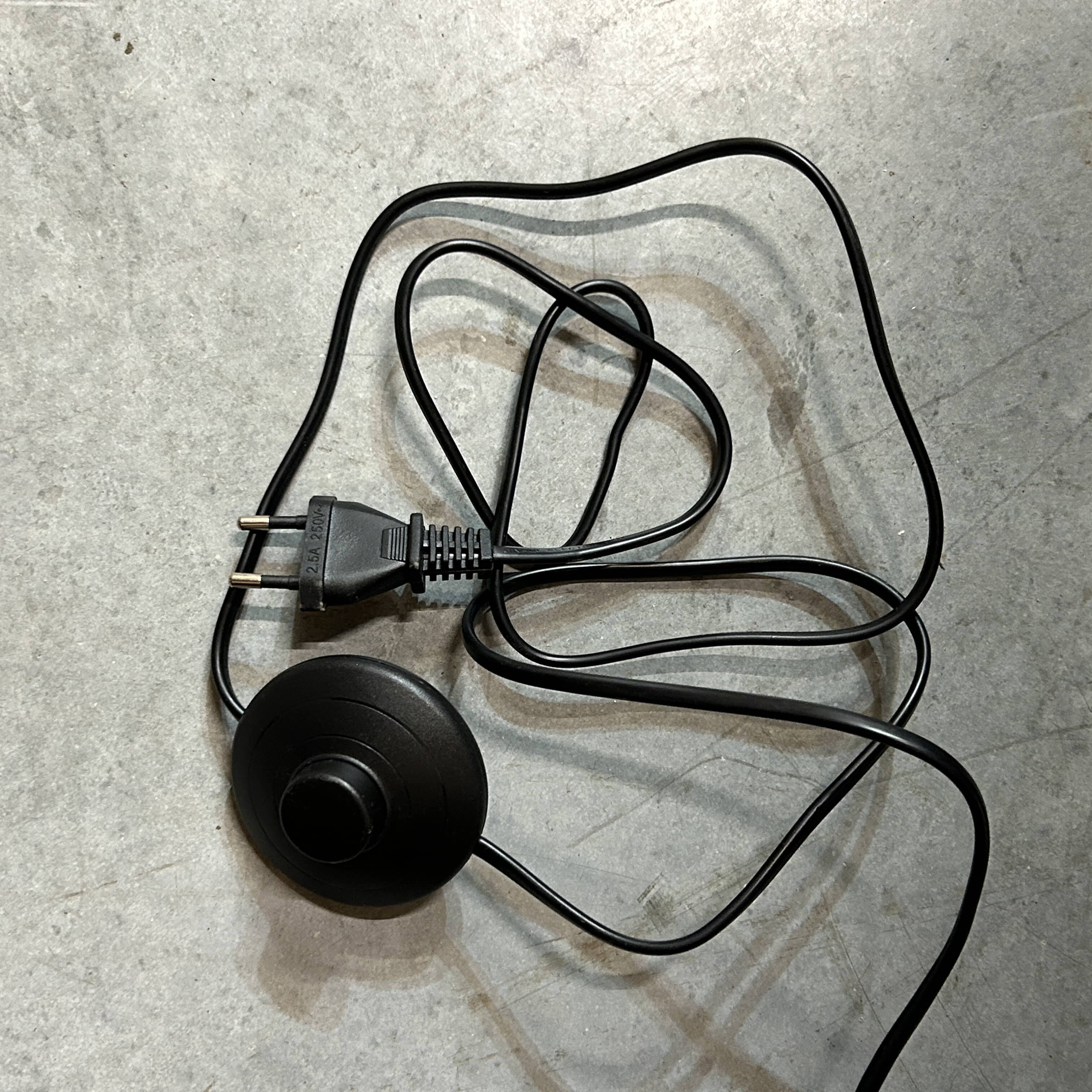 70′ brown ceramic lamp