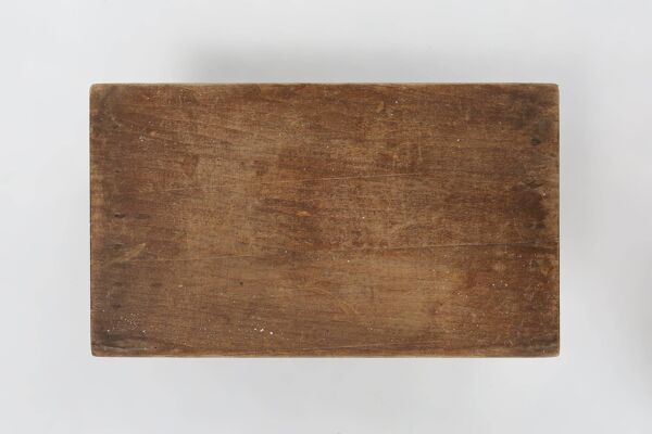 Petit tabouret rustique en bois avec base incurvée, France ca. 1900