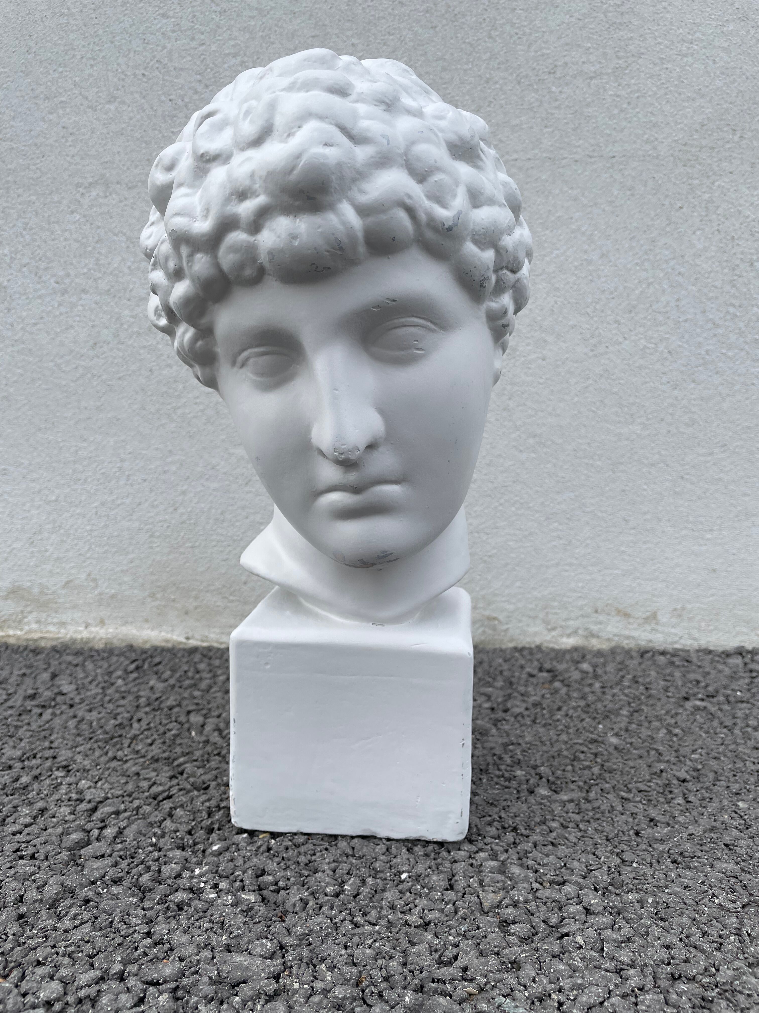 Buste Hermes en plâtre sur socle