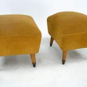 Italian Mid-Century pair of ottomans in the style of Gio Ponti. Italy 1950s