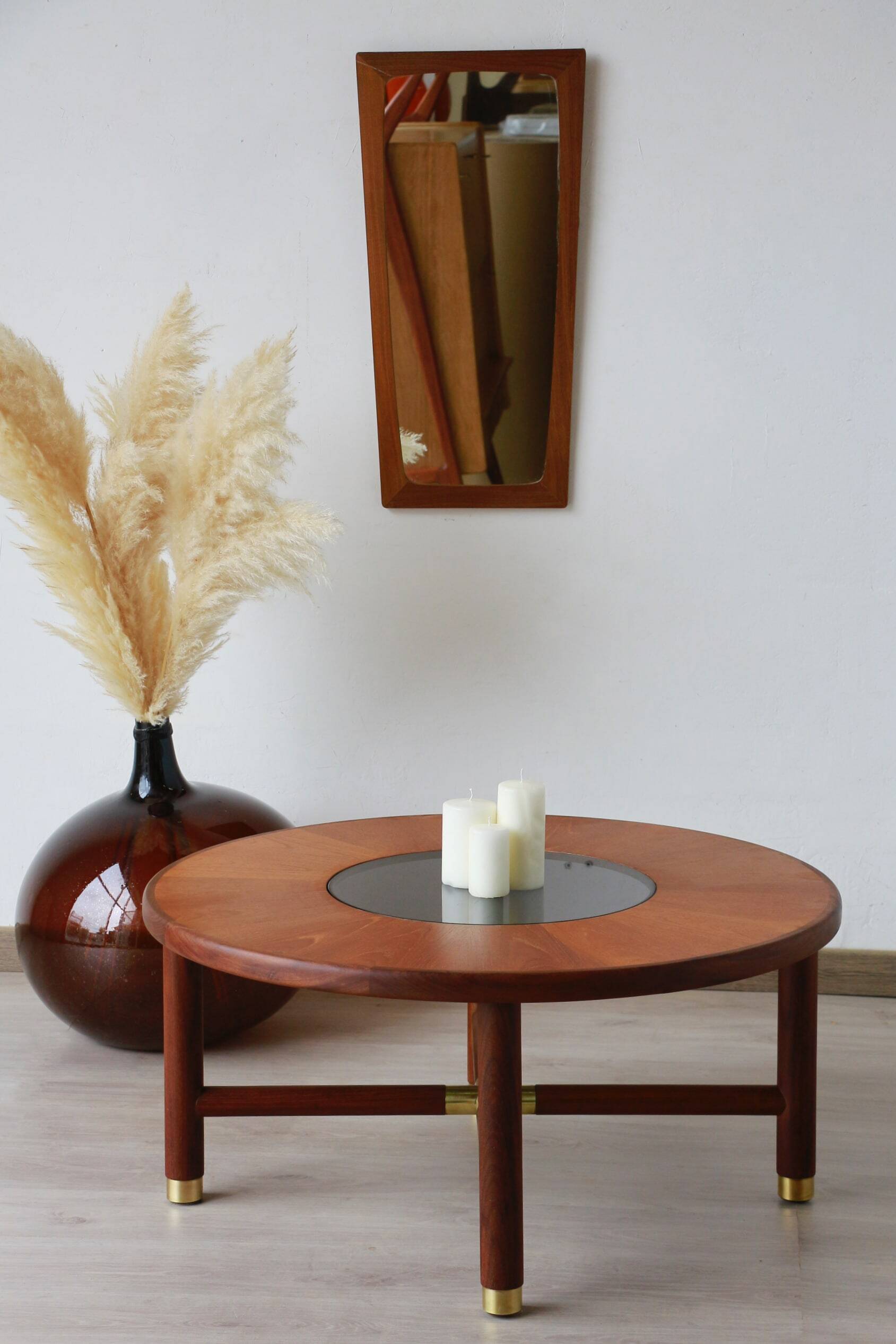 Round coffee table - Model 8058 - G Plan