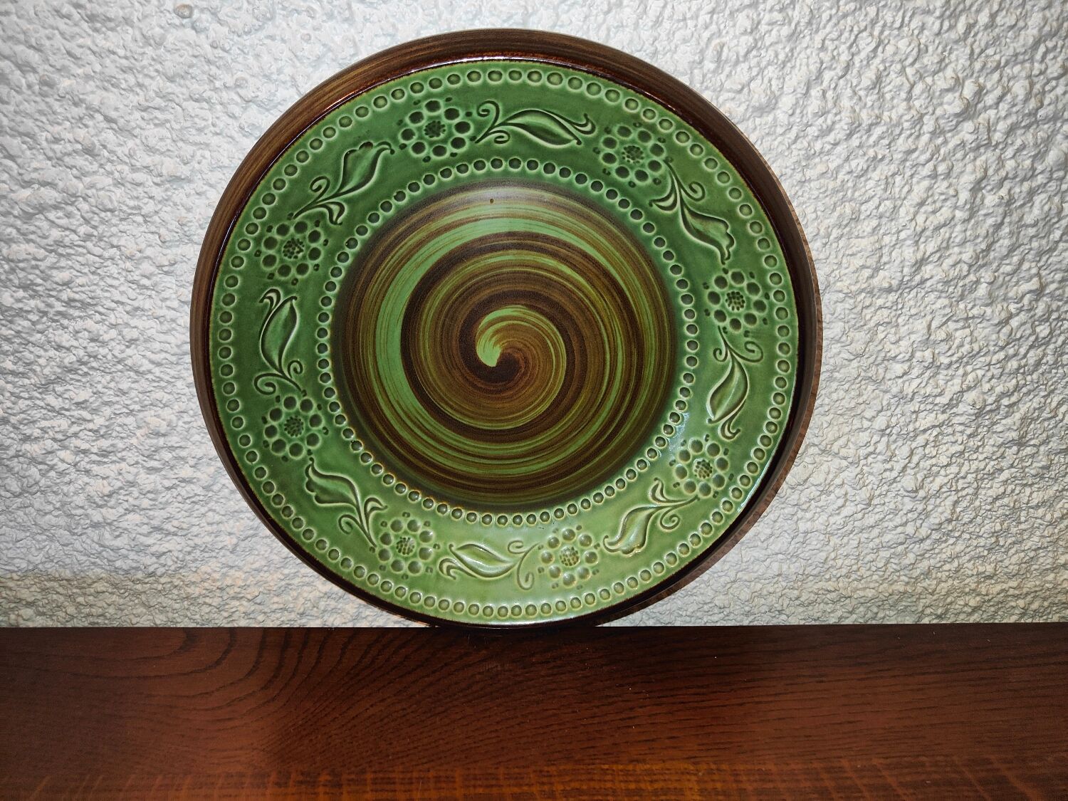 Antique plate Rössler AG Aedermannsdorf Switzerland Ceramics with floral motif Green