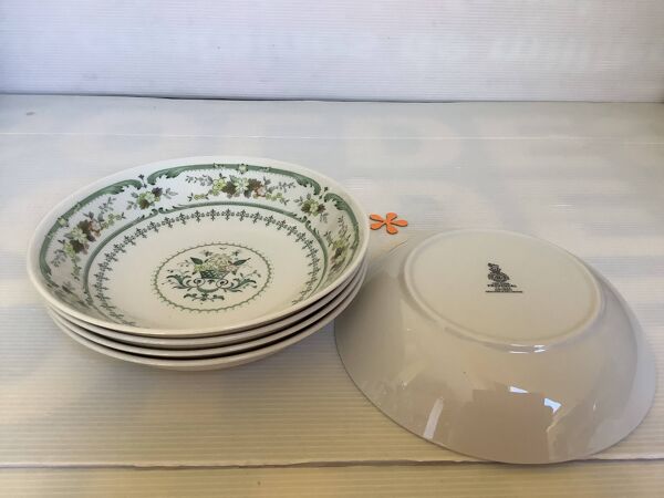 Cinq assiettes creuses coupelles provençal royal Doulton