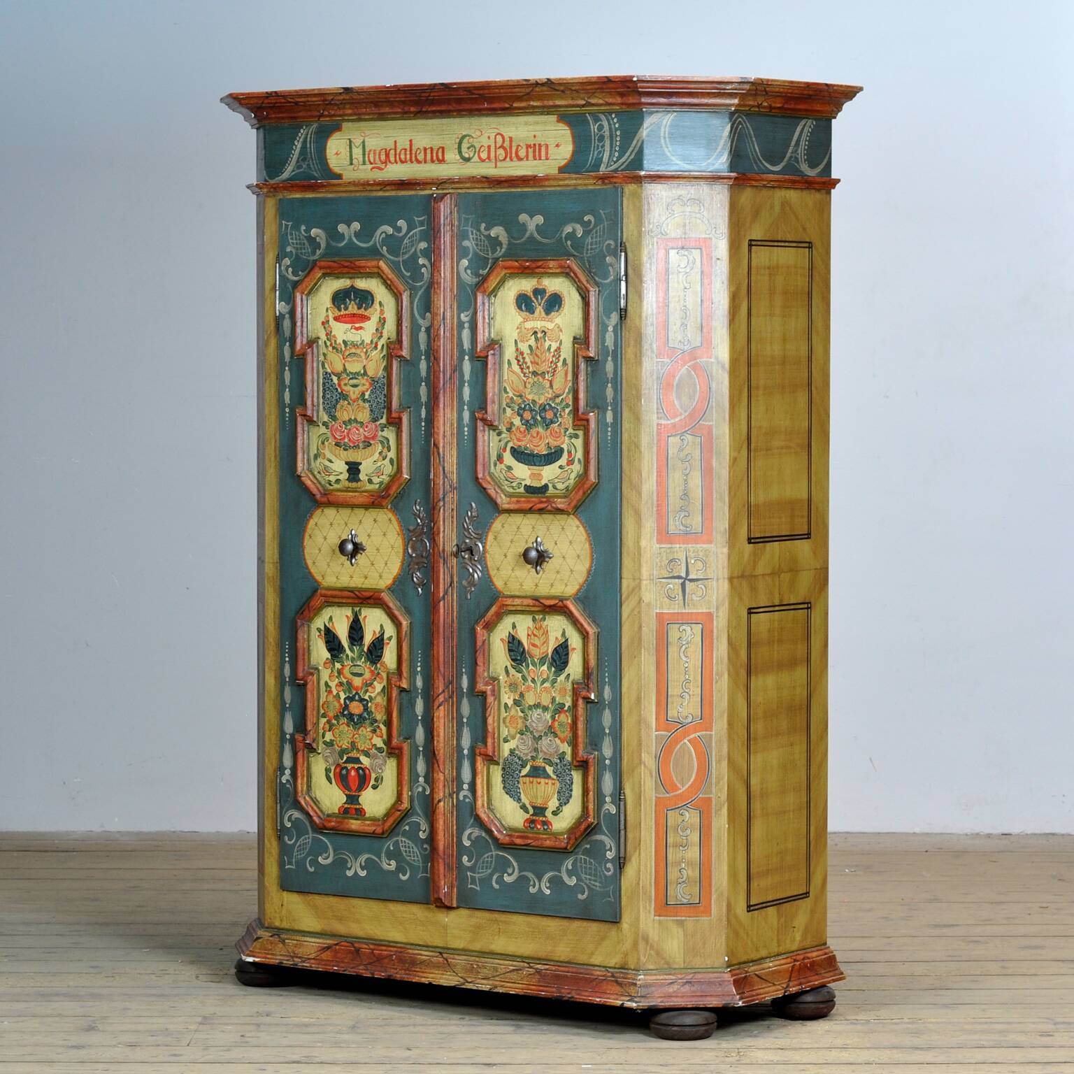 German bridal cabinet