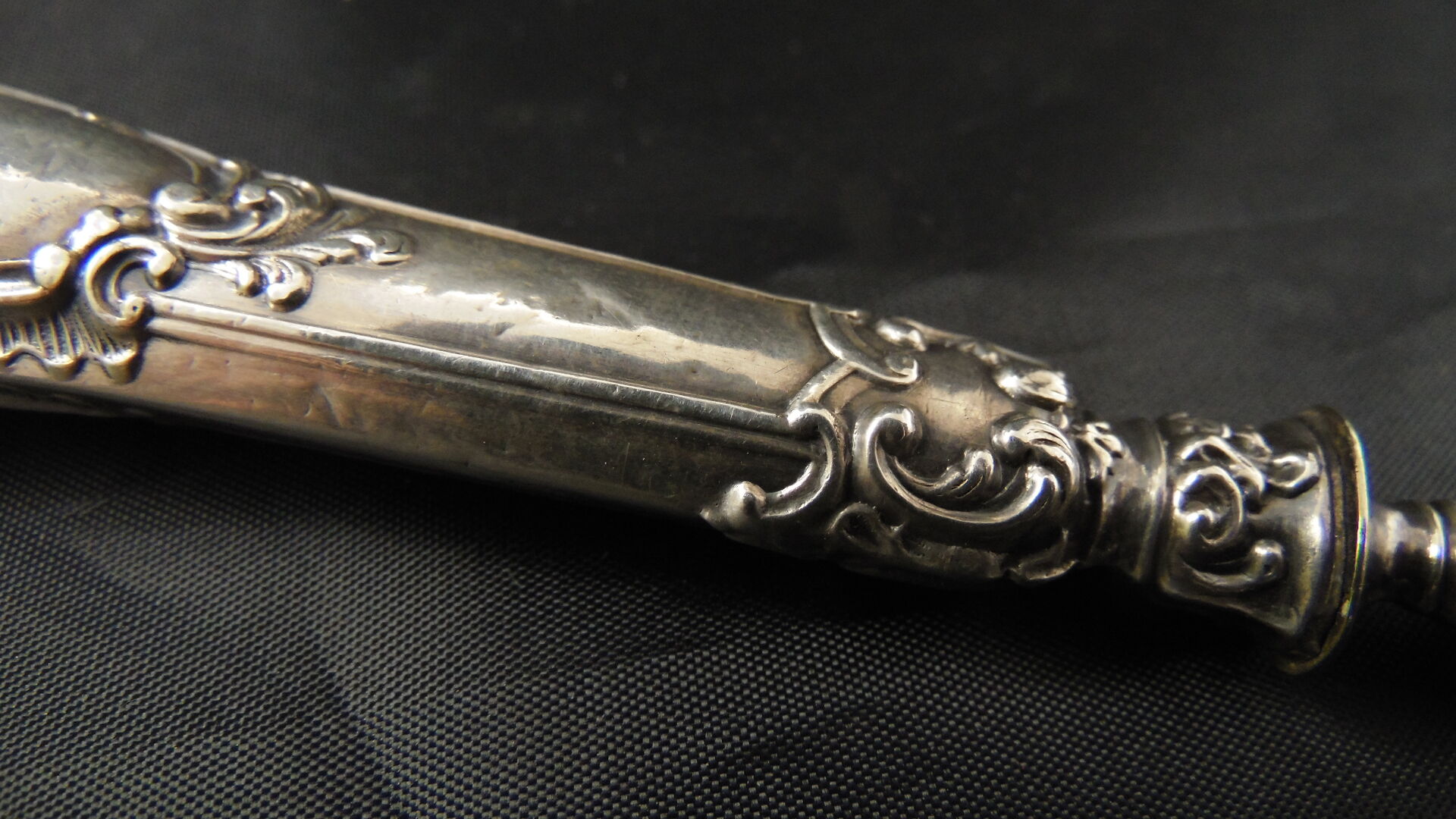 Solid silver foie gras shovel, pâté mignardise Rocaille XIXe Minerve 1st title