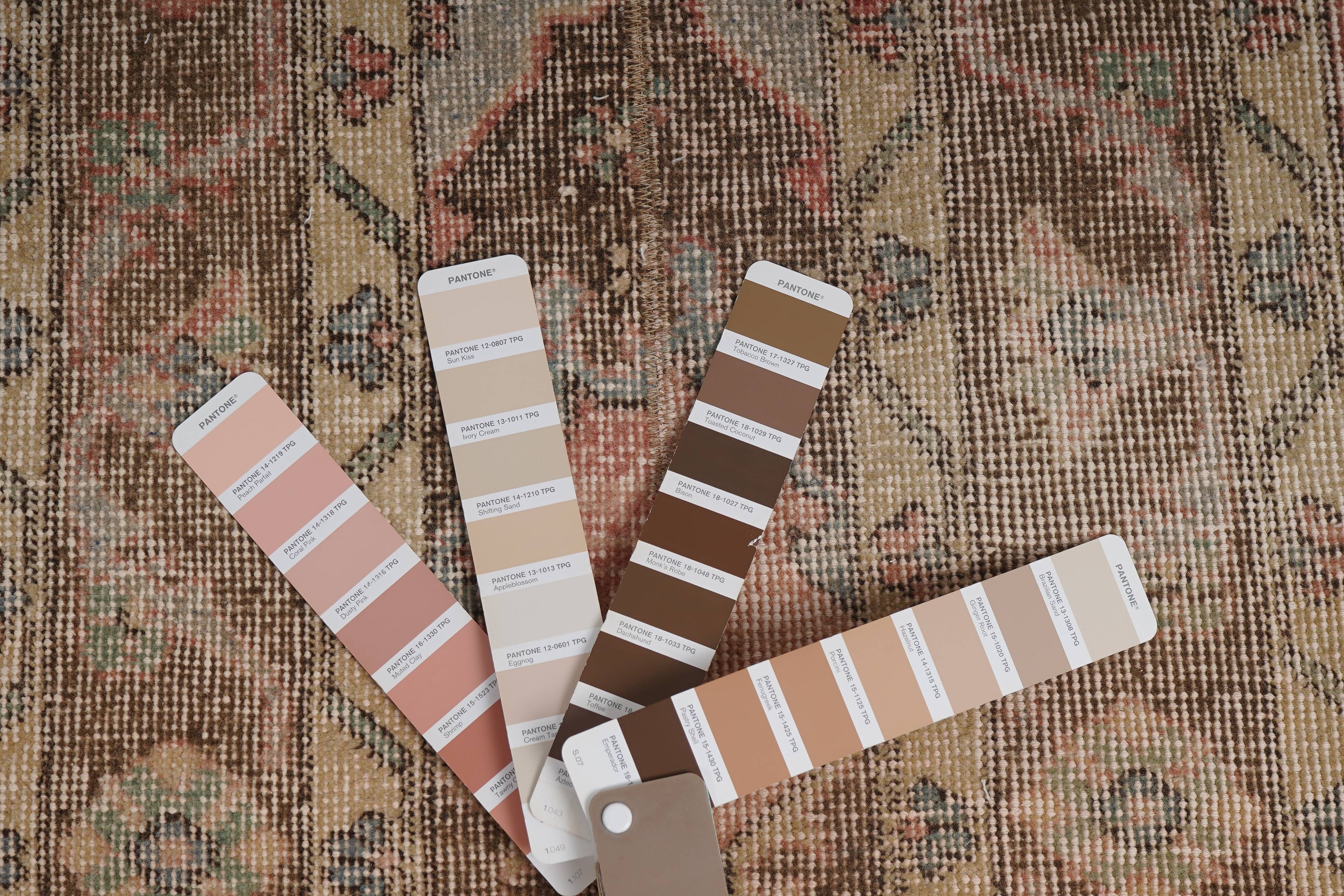 Vintage Turkish Oushak Rug Handwoven 55x733 cm