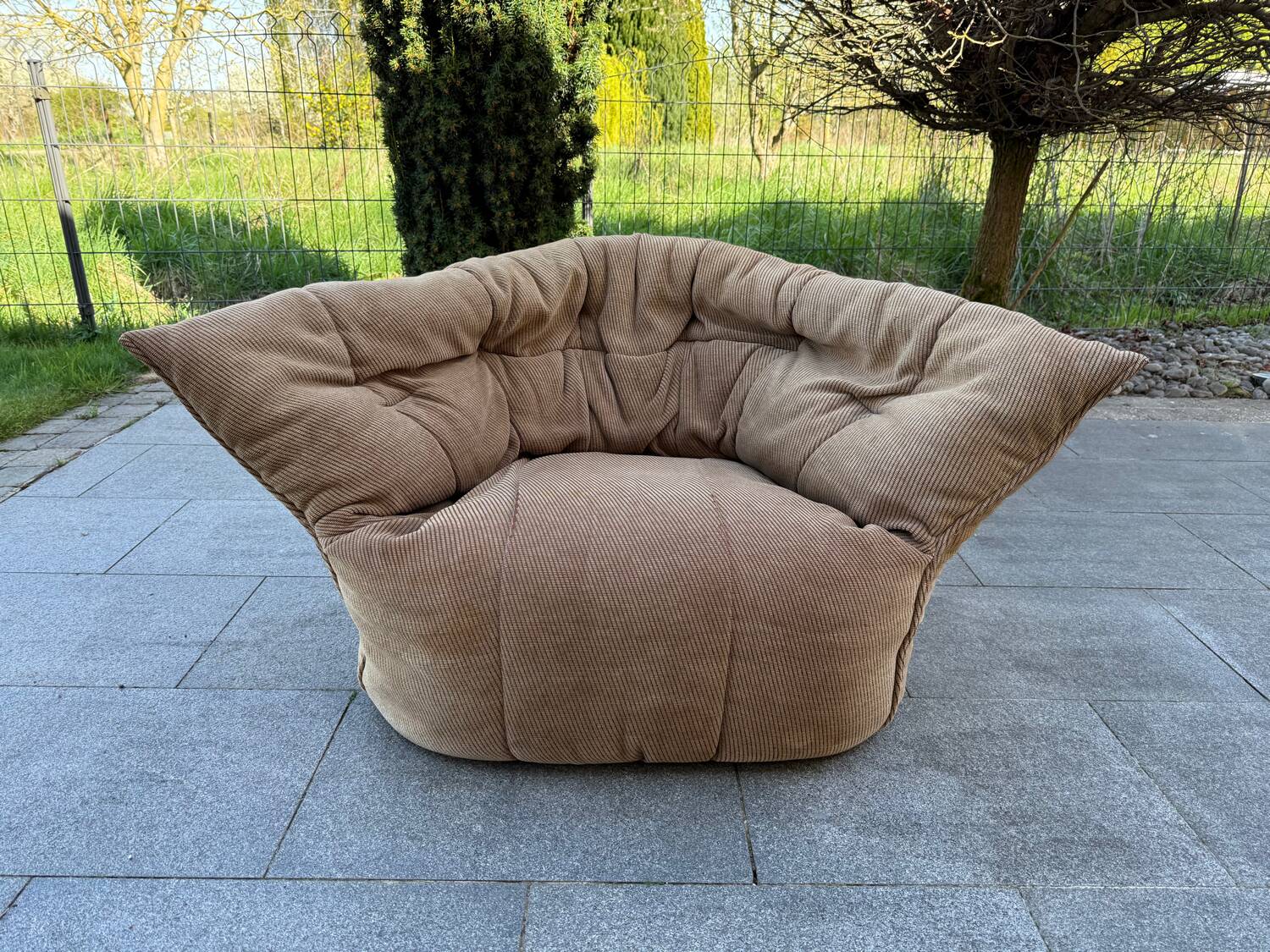 Michel Ducaroy armchair model Brigantin, Ligne Roset edition 1980.