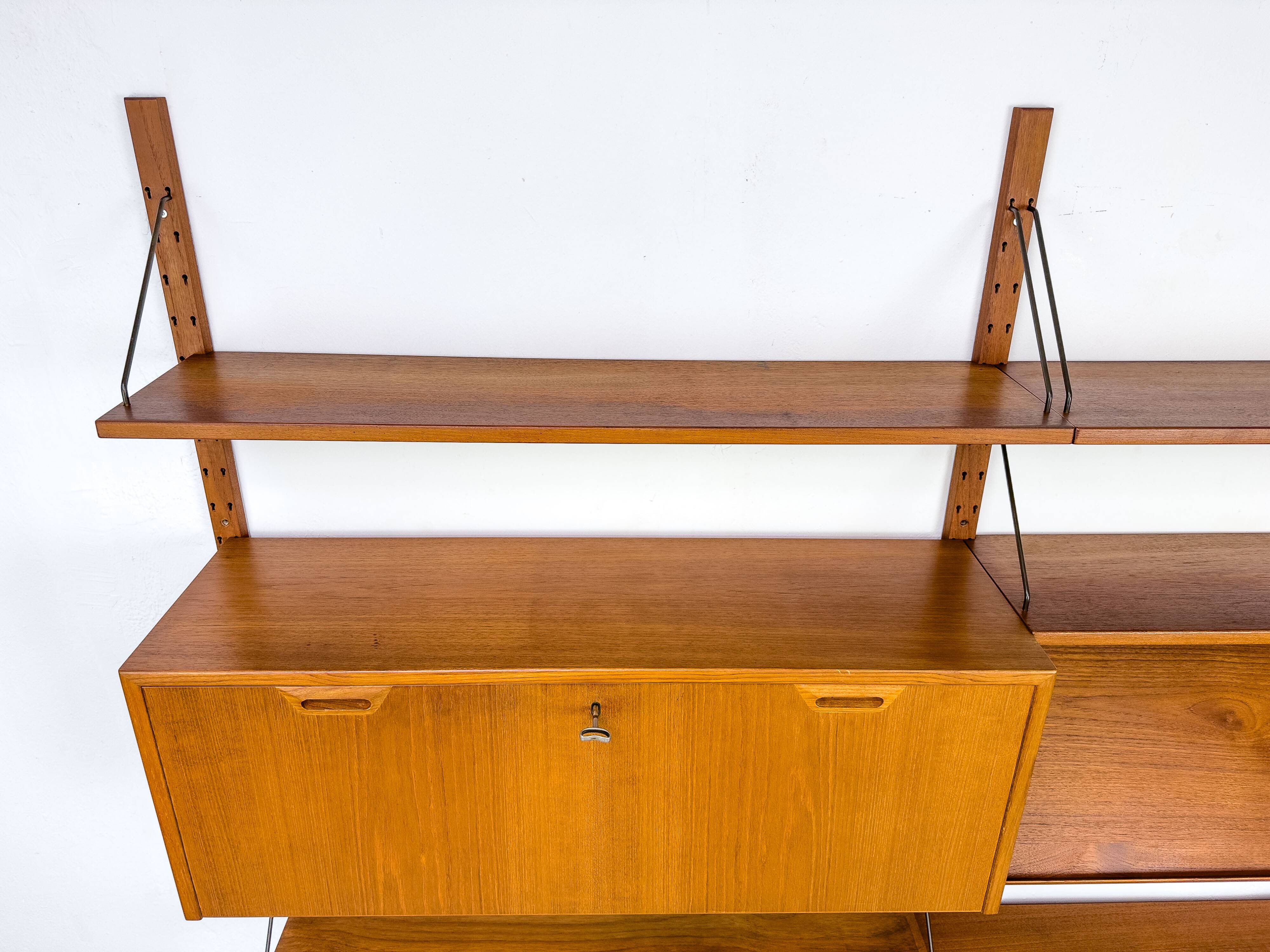 Système mural en teck par Sven Ellekaer pour Albert Hansen, années 1960