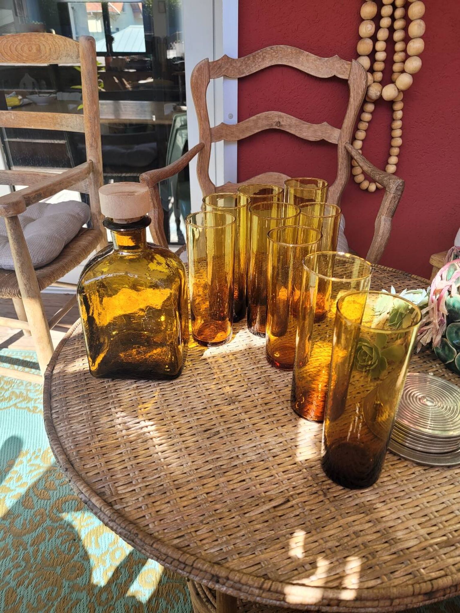 Service à boisson en verre ambré