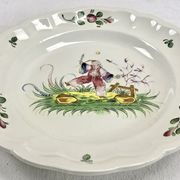 Hollow round dish décor with Chinese Saint Clément Lunéville