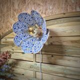 Applique murale fleur, 8 pétales en rotin et tissu fleuri