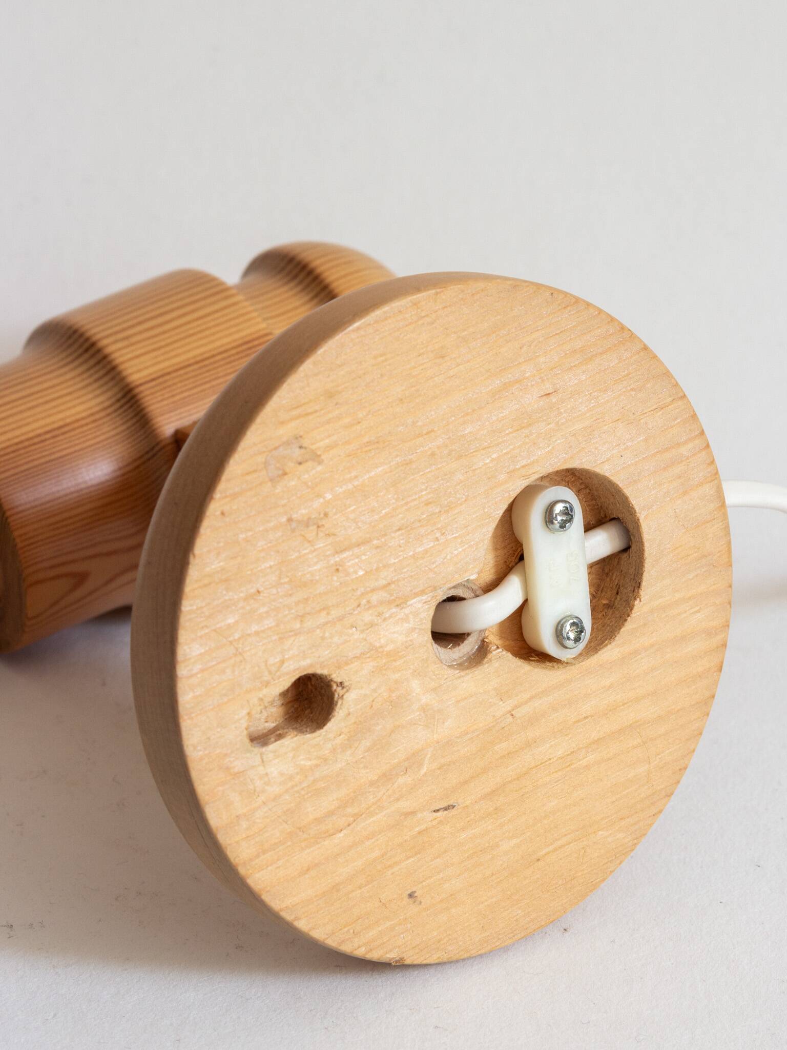 Swedish pine wall light, Solbackens Svarveri, Sweden, 1970s