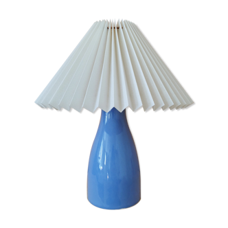 Lampe upcyclée bleue abat-jour plissé