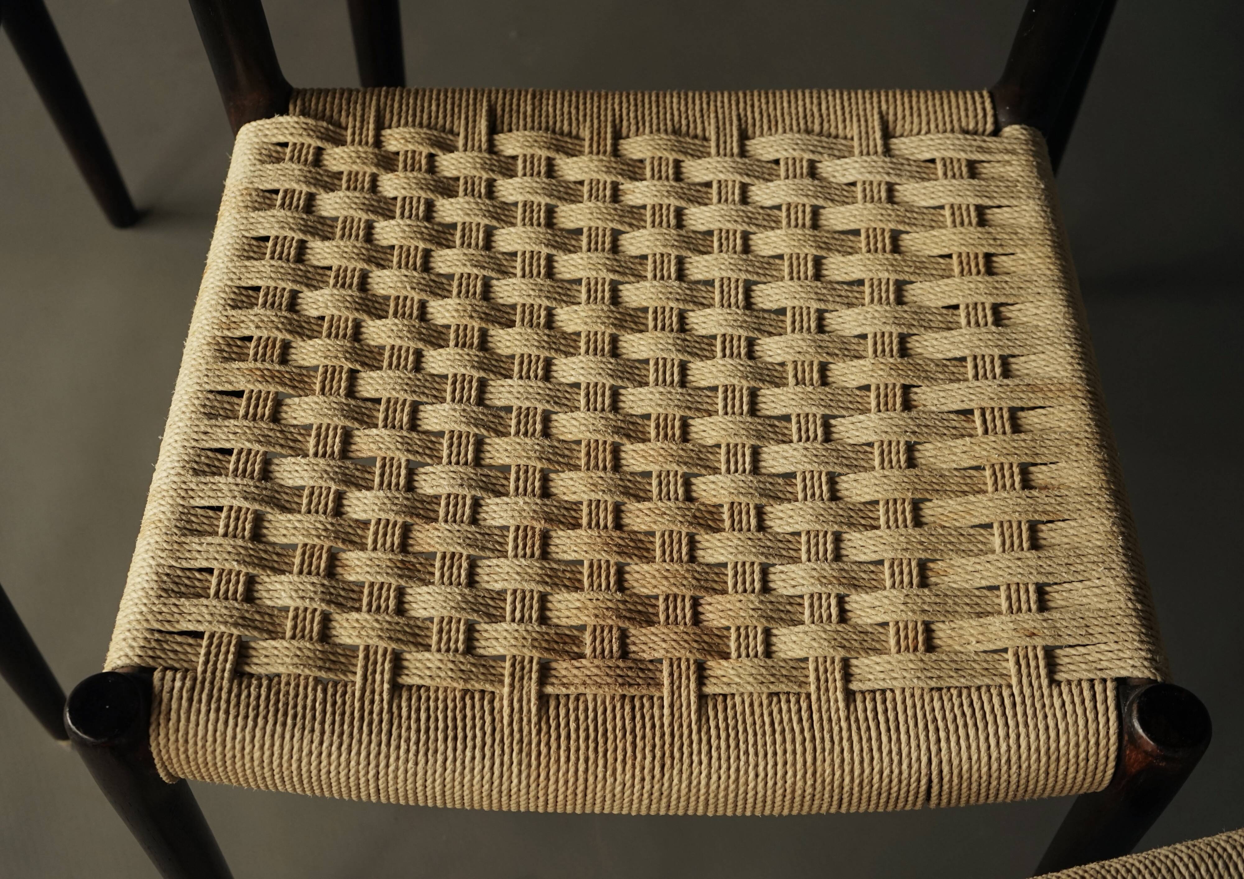 Chaises Model 75 par Niels Otto Møller pour J.L. Moller, années 1960, ensemble de 6
