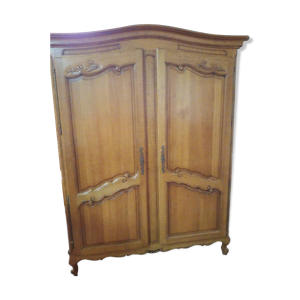 Armoire en chêne massif