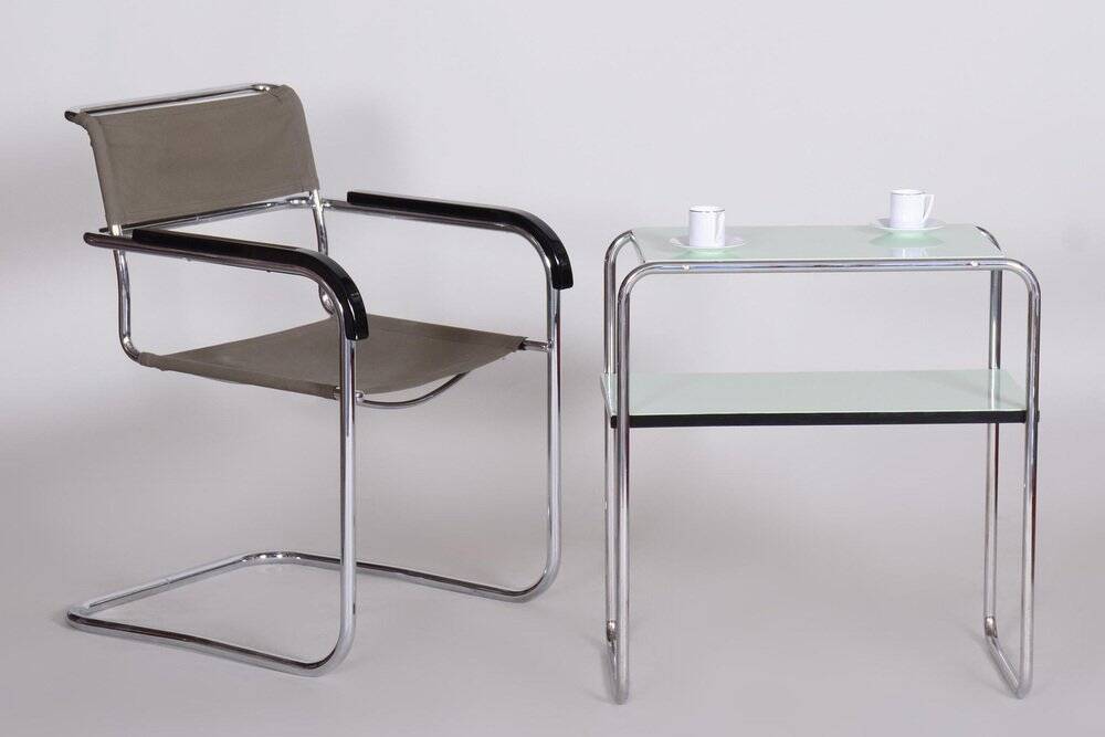 Table d'appoint Art Déco en acier chromé par Marcel Breuer pour Thonet, années 1930.