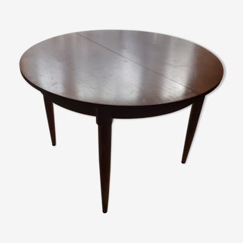 Table ronde style scandinave