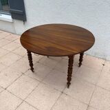 Table ronde en noyer