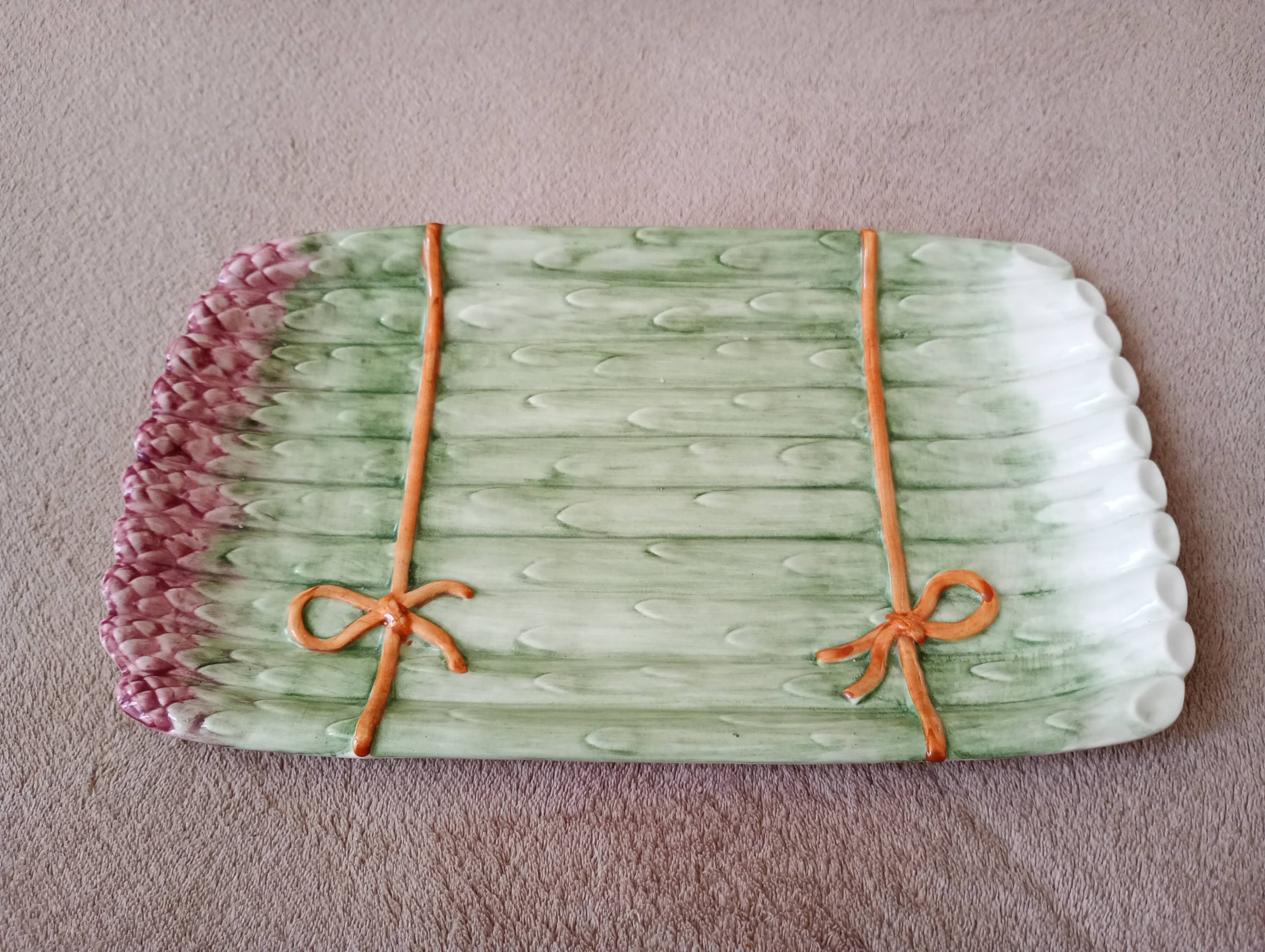 Asparagus barbotine dish