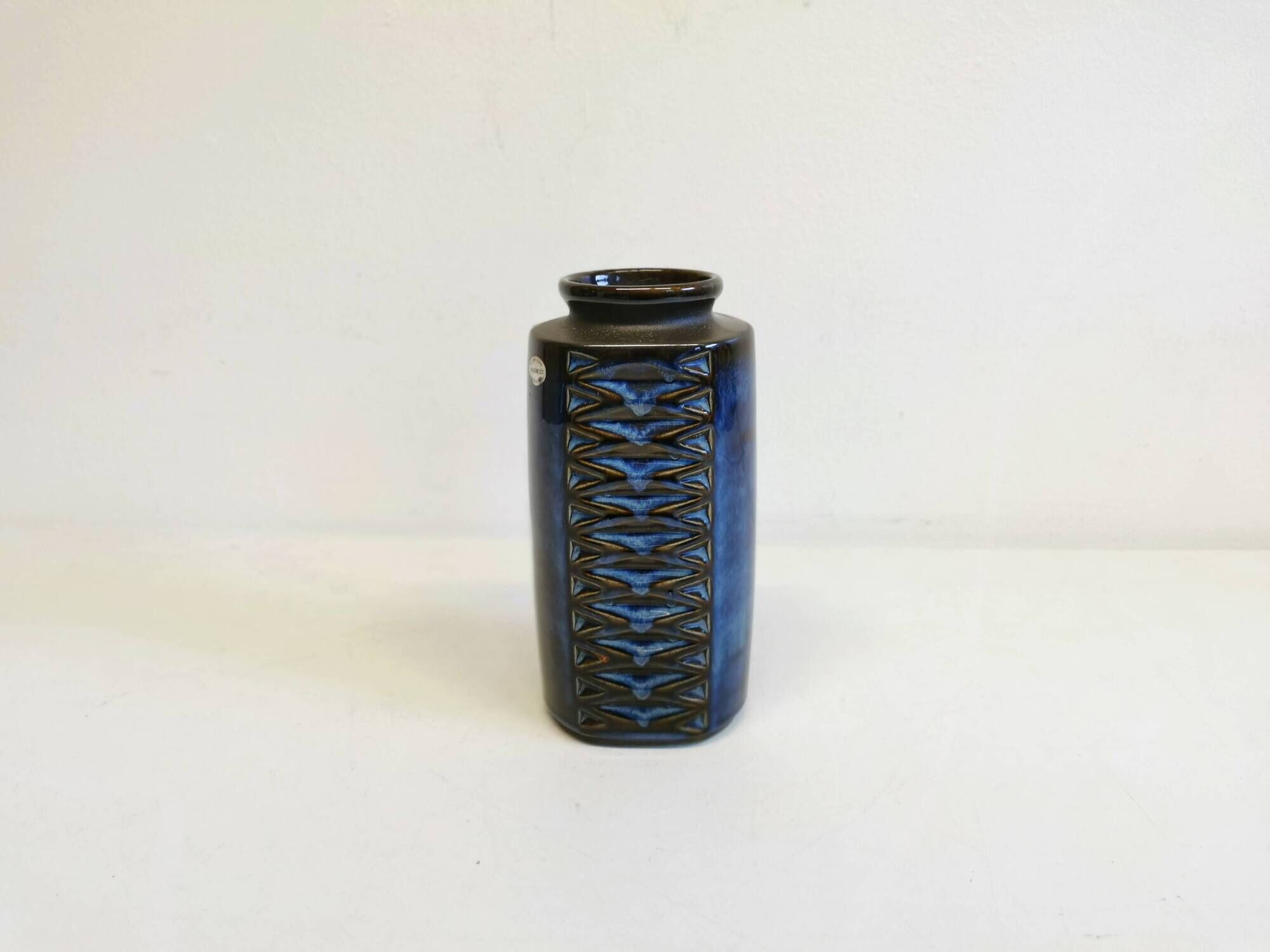 Grand vase du danois Søholm en glaçure bleuâtre.