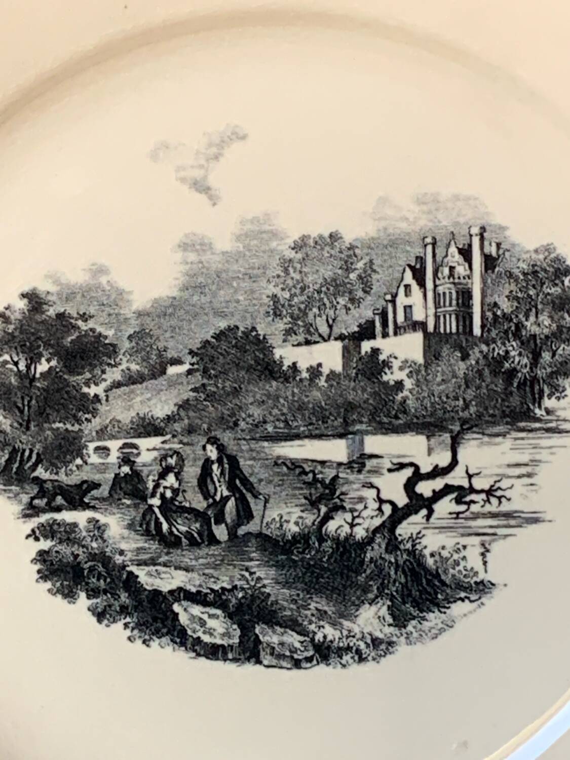 Neuf assiettes à dessert anciennes Boch La Louvière