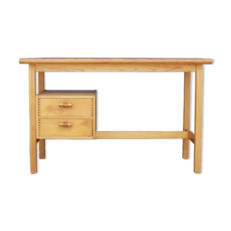 Vintage scandinavian pine desk with leather handles. 1970s