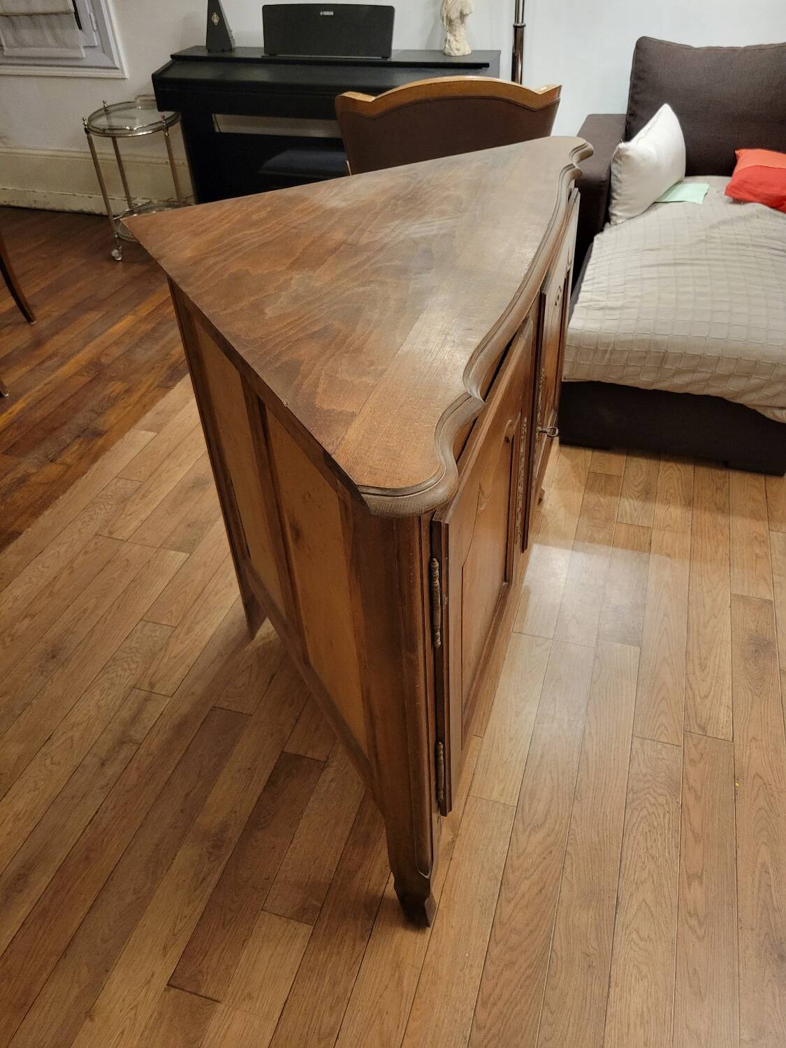 Louis XV corner sideboard