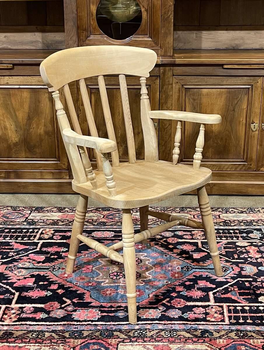 Fauteuil anglais en hêtre des années 1980