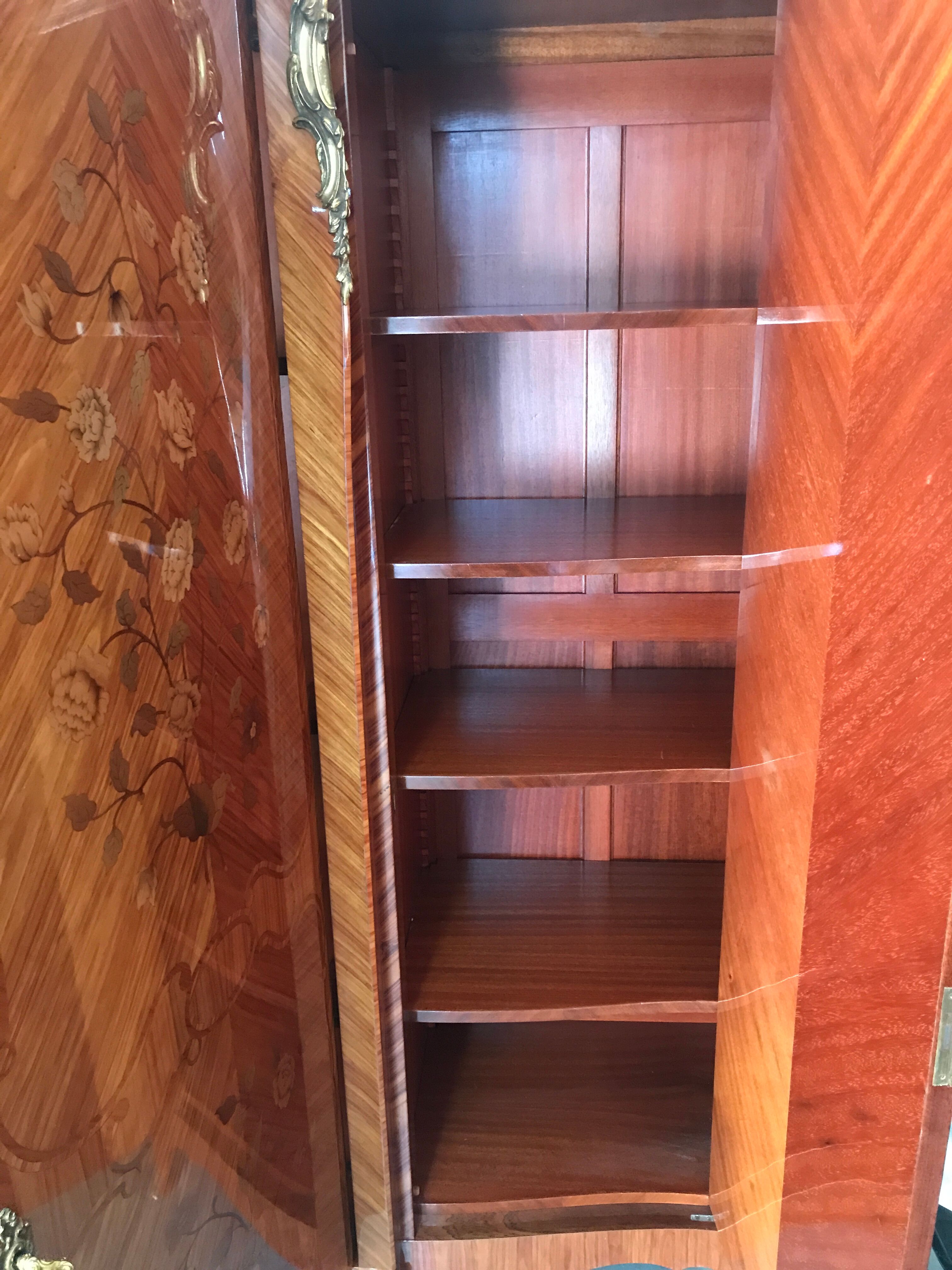 XV style rosewood cabinet decorated with varnished florets