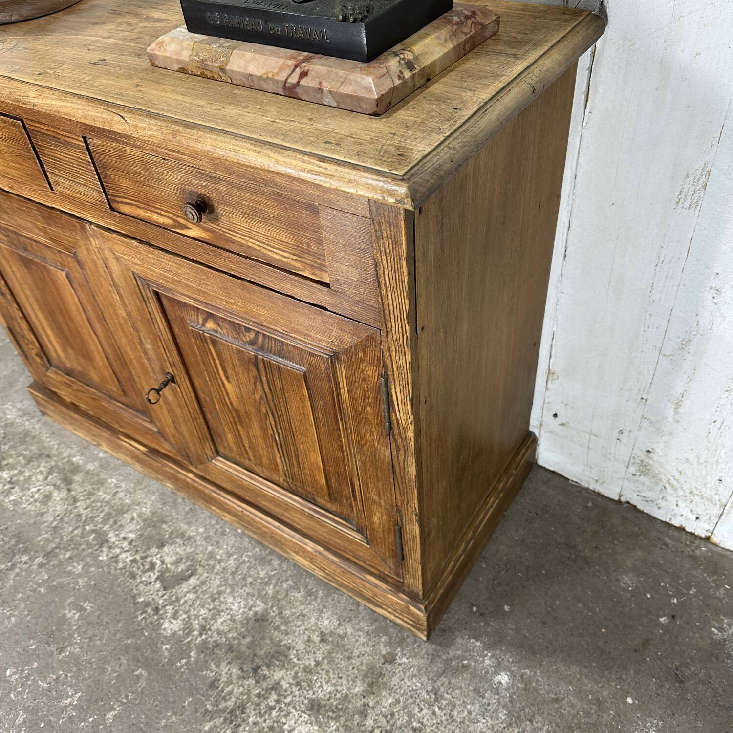 Buffet petit modèle