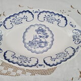 Digoin Sarreguemines Bernadette model dish. In perfect condition, no cracks or chips. 21.5cm x 14.