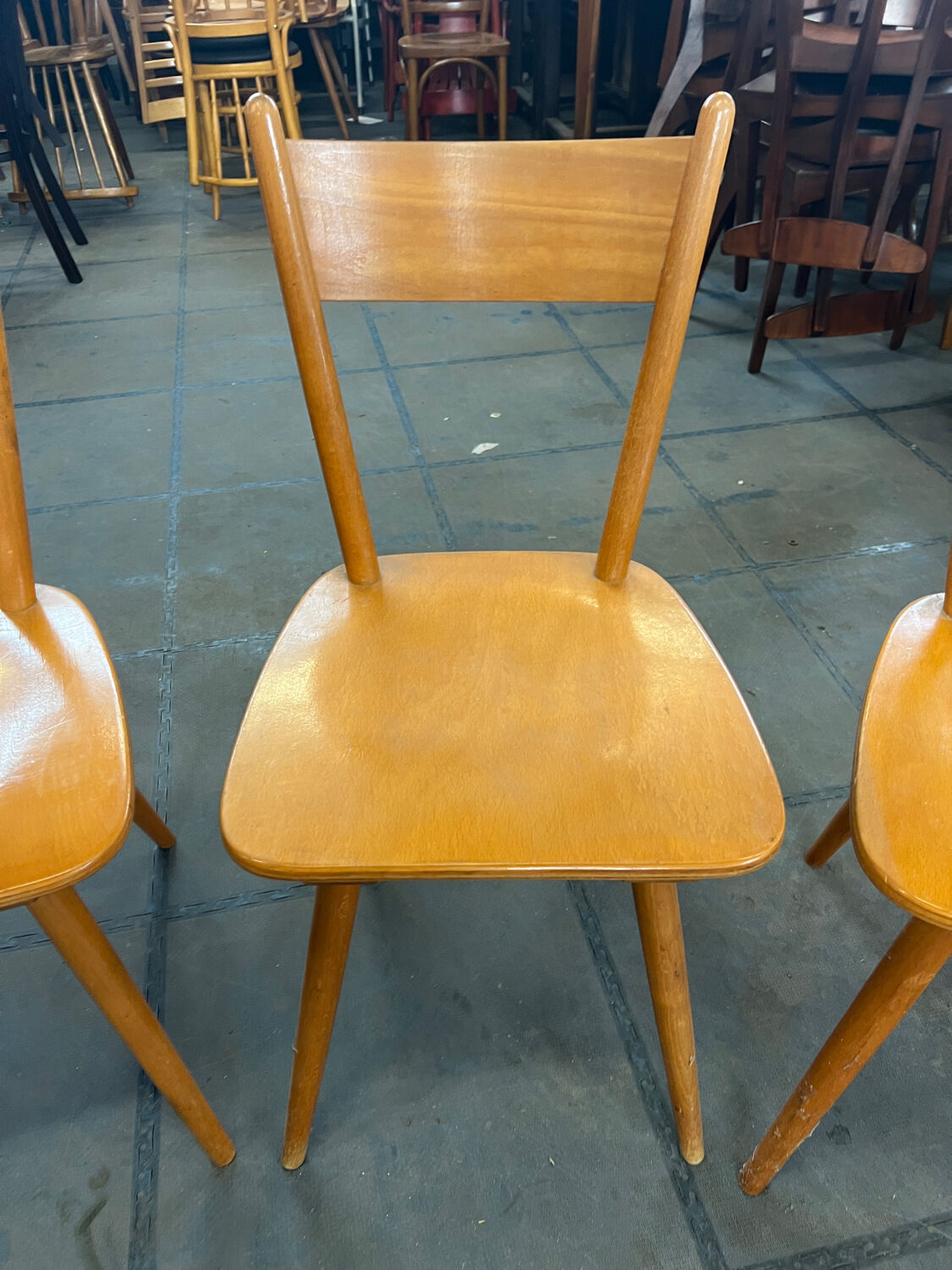 Suite de 4 chaises scandinaves