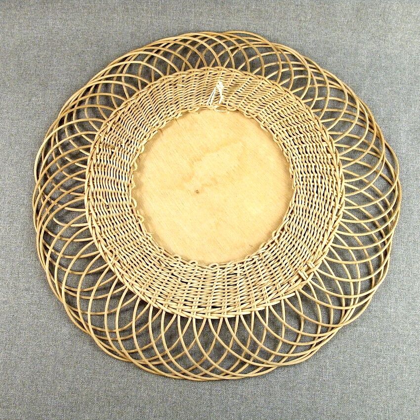 Vintage mirror in rattan  43cm