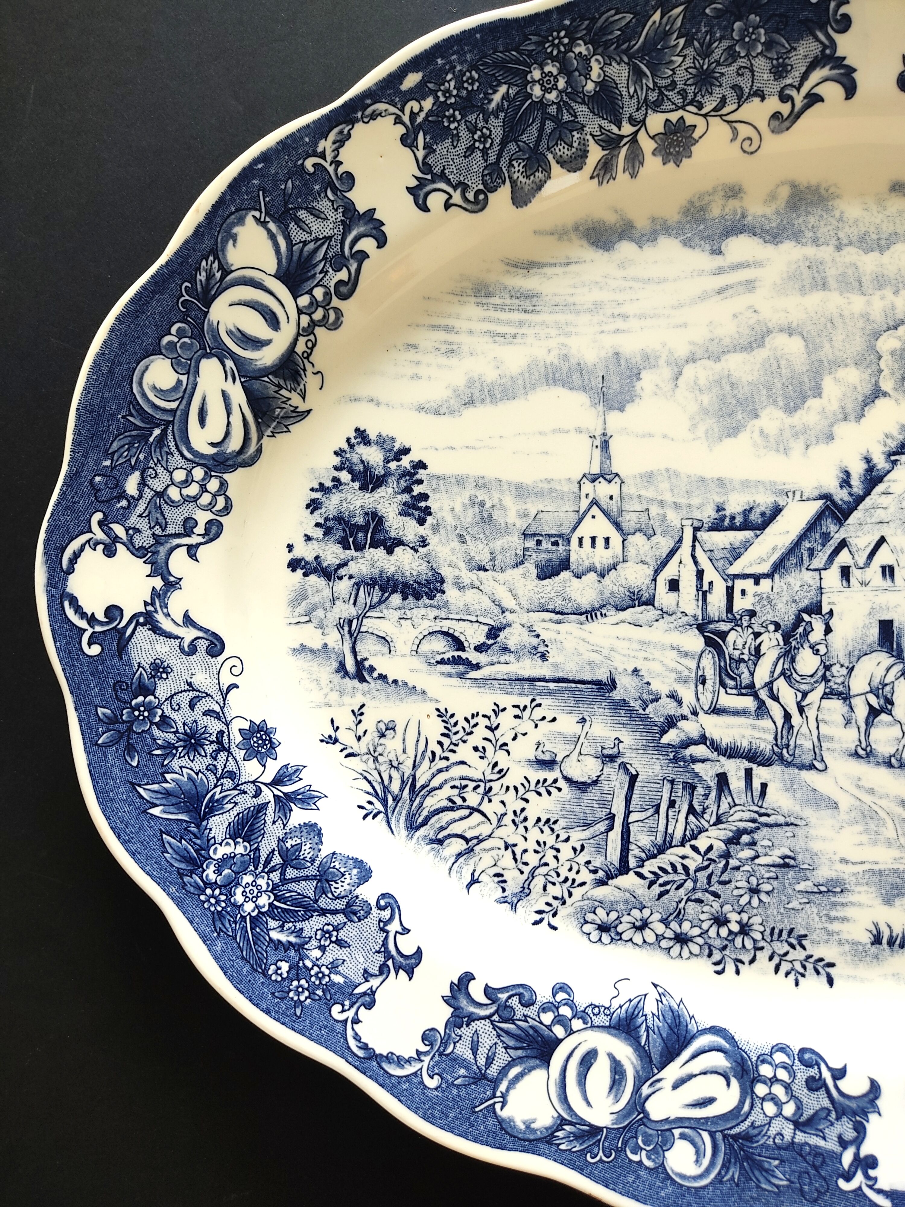 Large porcelain dish with blue décor