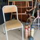 Chaise enfant d'école vintage