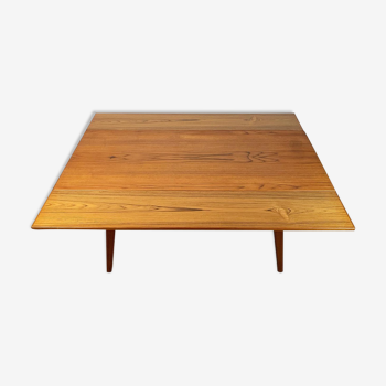 Liftable teak coffee table