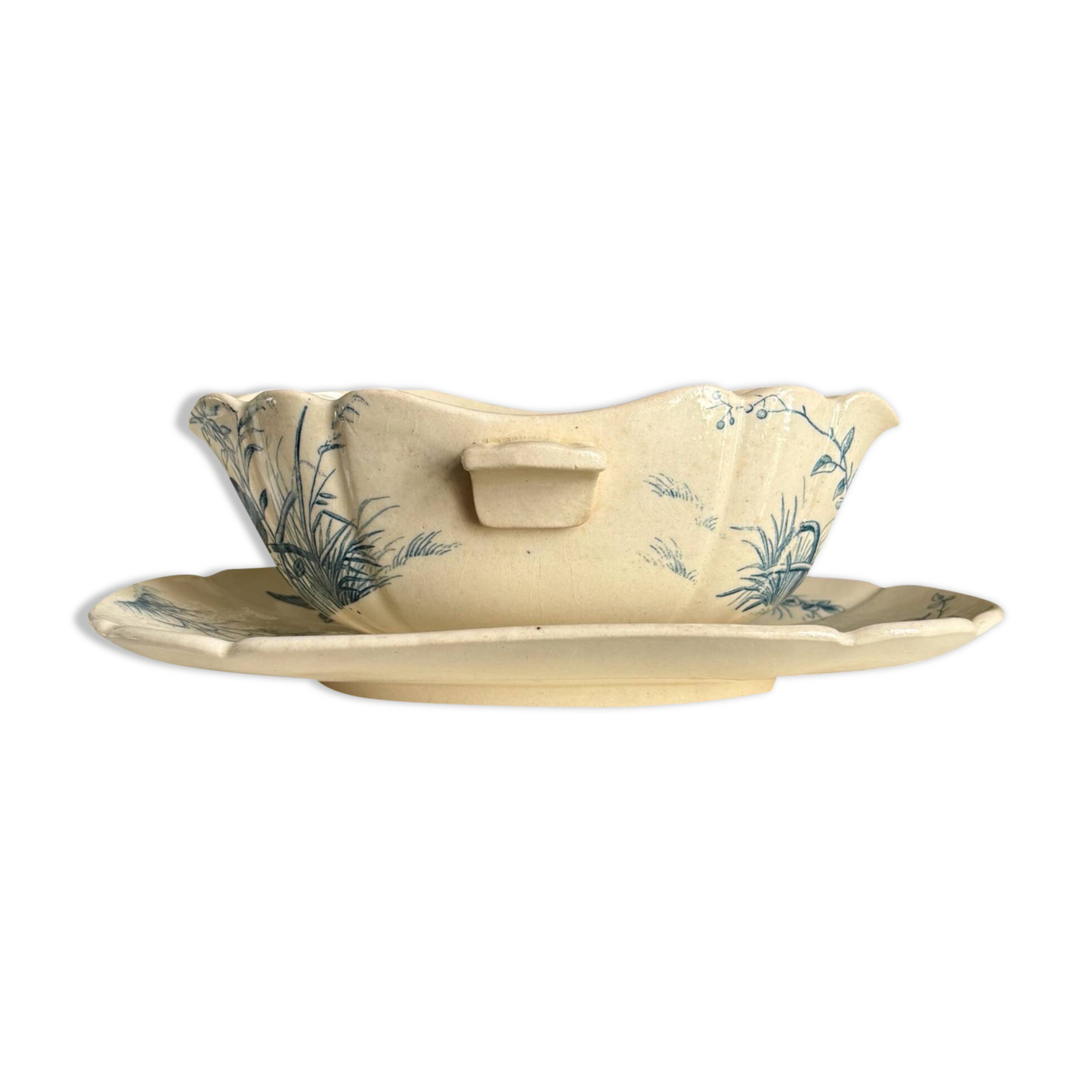 Gien sauceboat in blue ironstone, "Birds" service circa 1870.