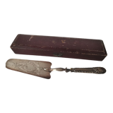 Pie shovel