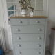 Commode vintage vert de gris,5 tiroirs , plateau bois.