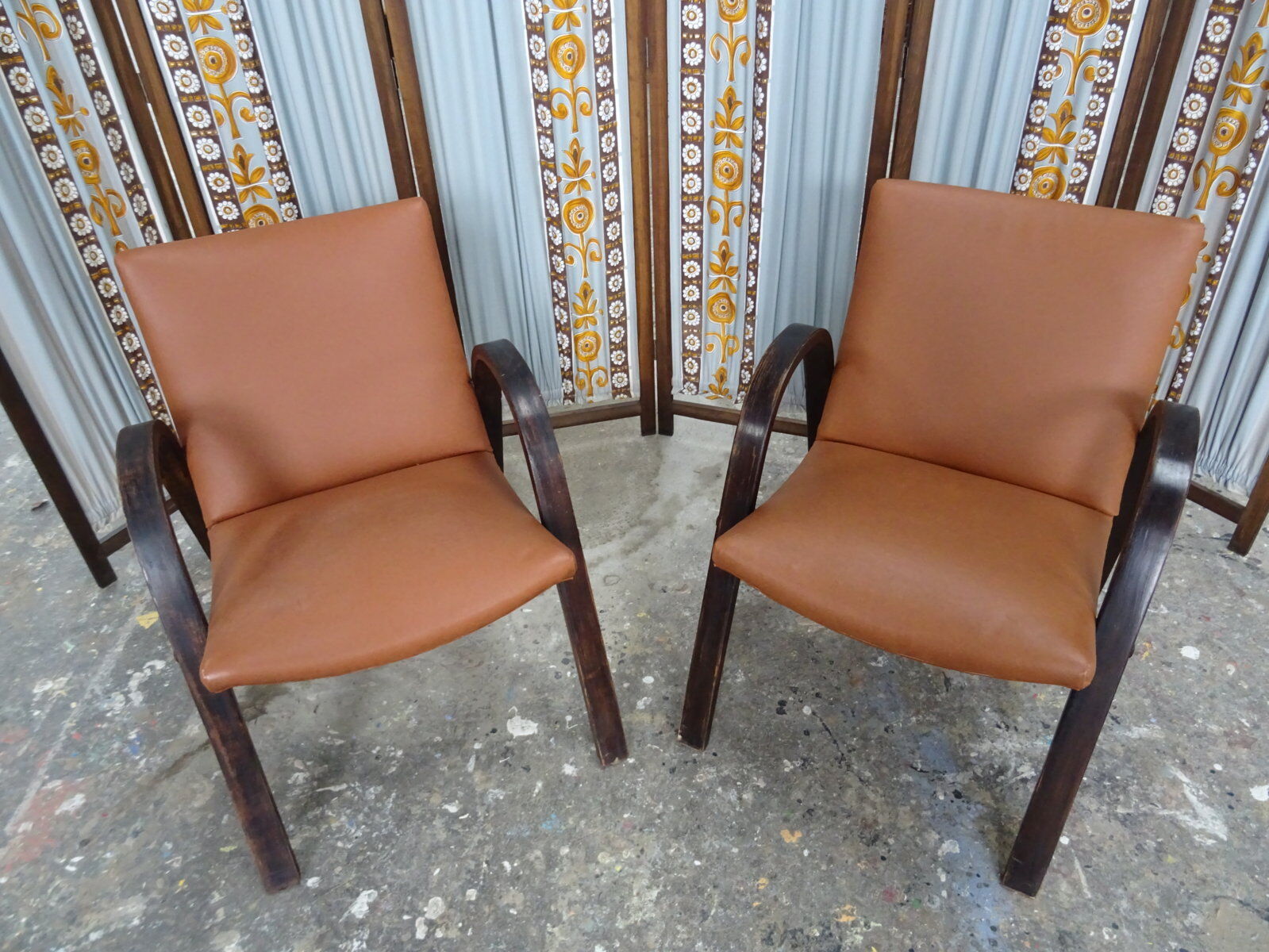Pair of bow wood Steiner chairs