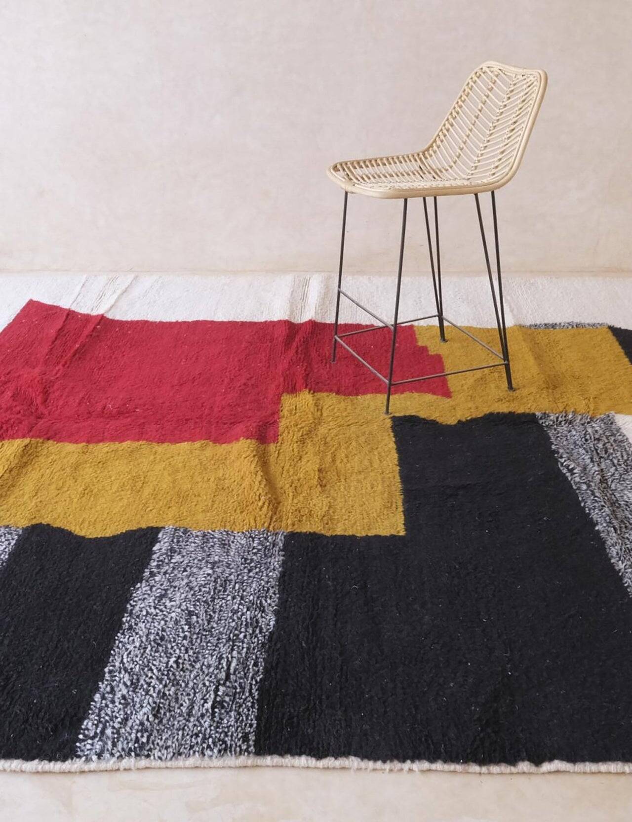 Traditional handmade Beni Ouarin rug size 150 x 250 cm
