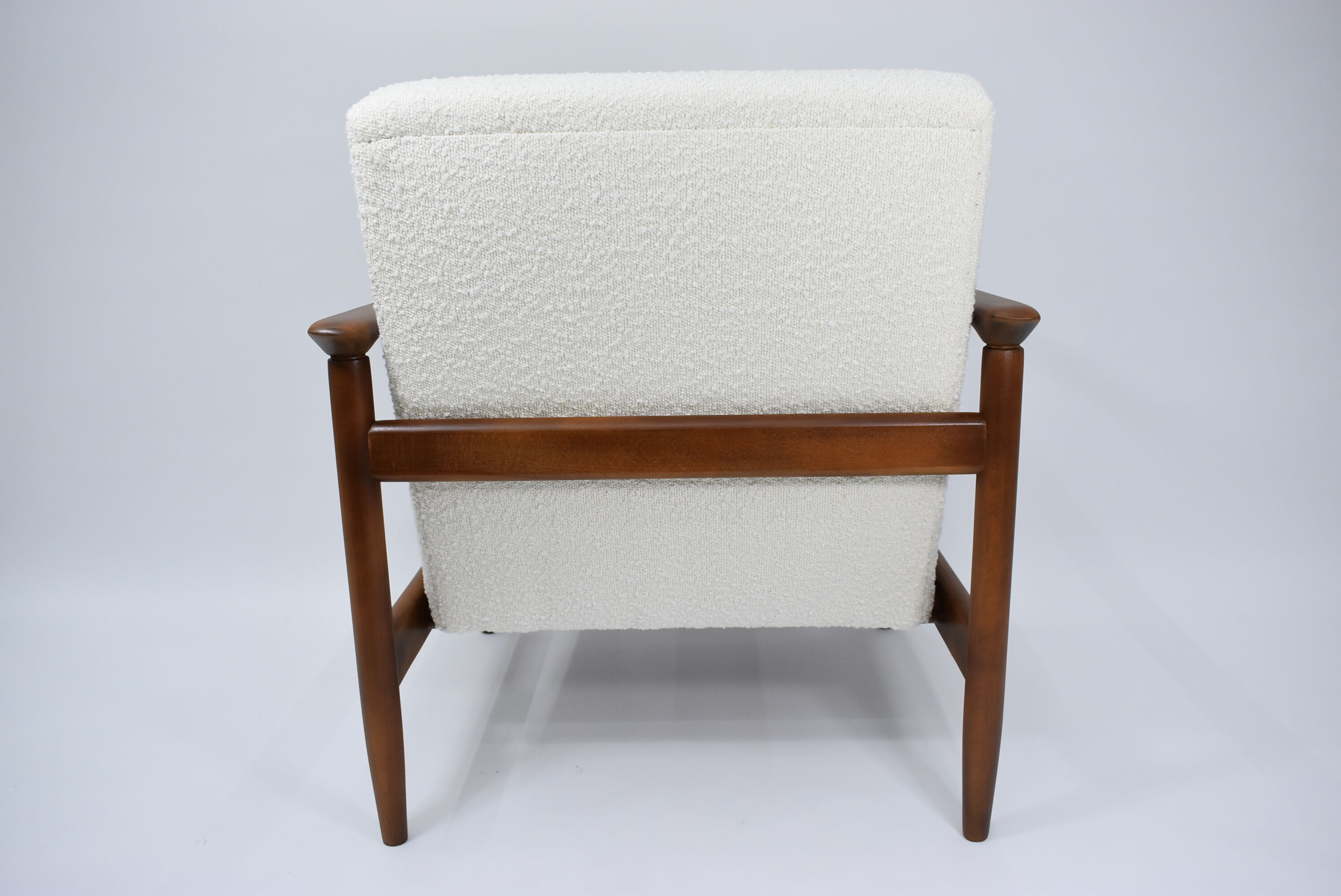 Fauteuil vintage original restauré poil de bras, designer E. Homma, années 1960, blanc bouclé