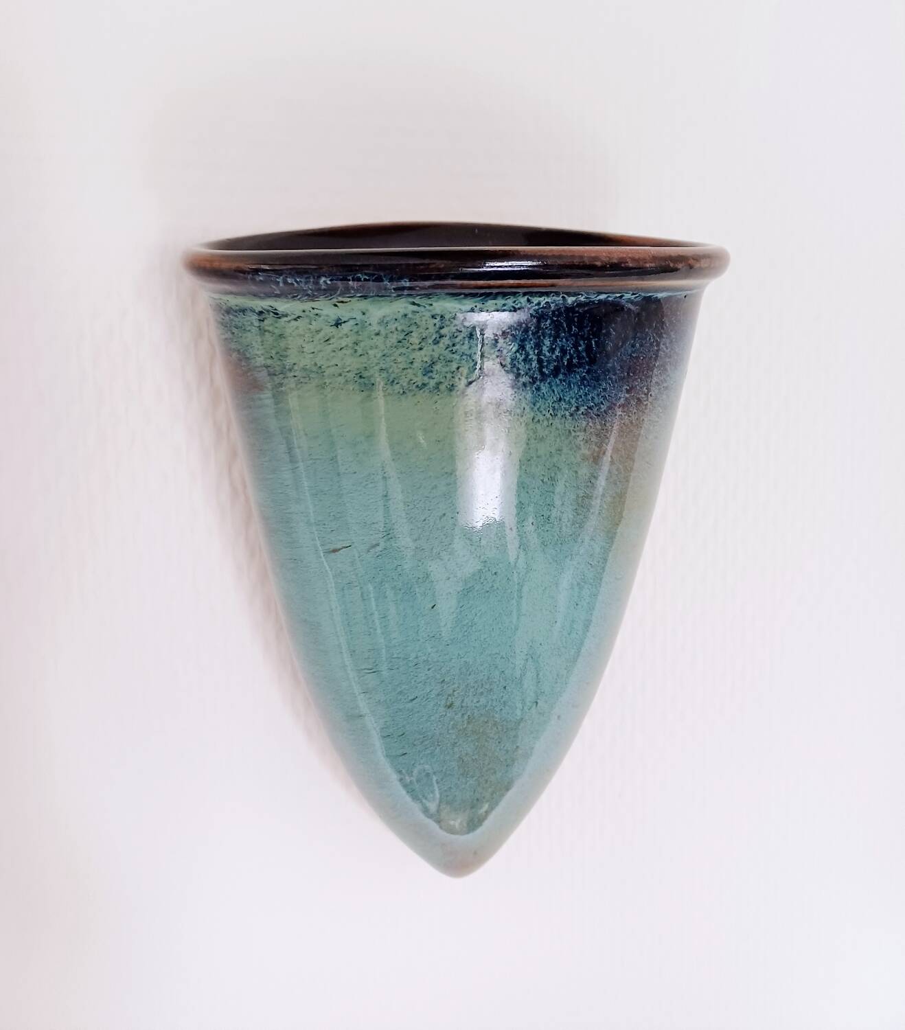 Jardinière murale vintage en céramique émaillée, signée