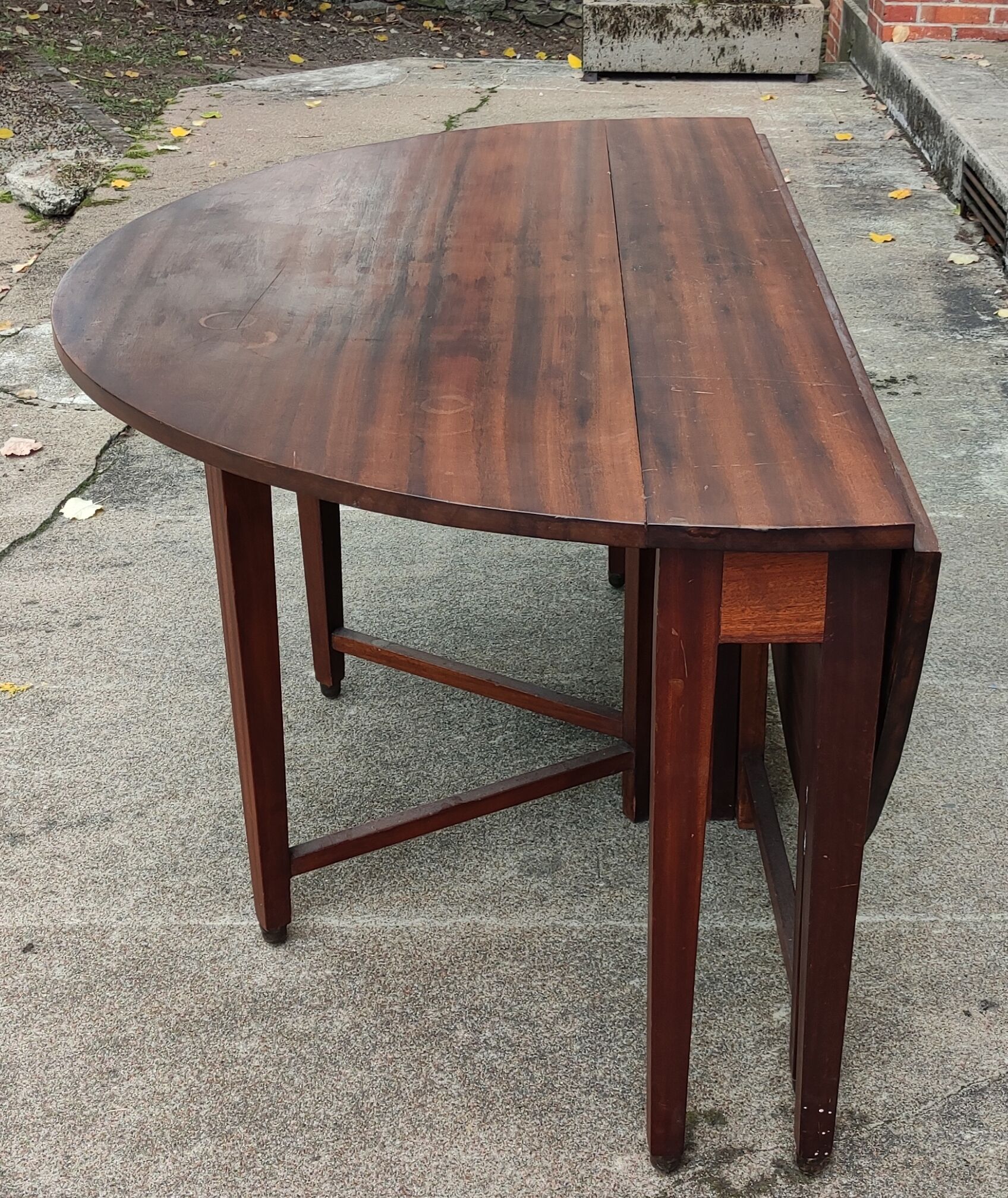 Vintage flap table