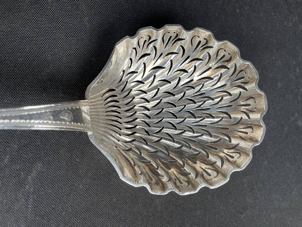 Large sprinkler spoon in 925°/00 silver - 19th century