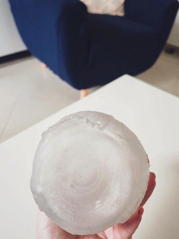 Vase art déco en verre pressé moulé aigle