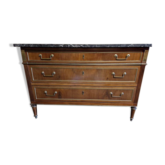 Mahogany commode with mahogany veneer from the Louis XVI period - late 18th century.