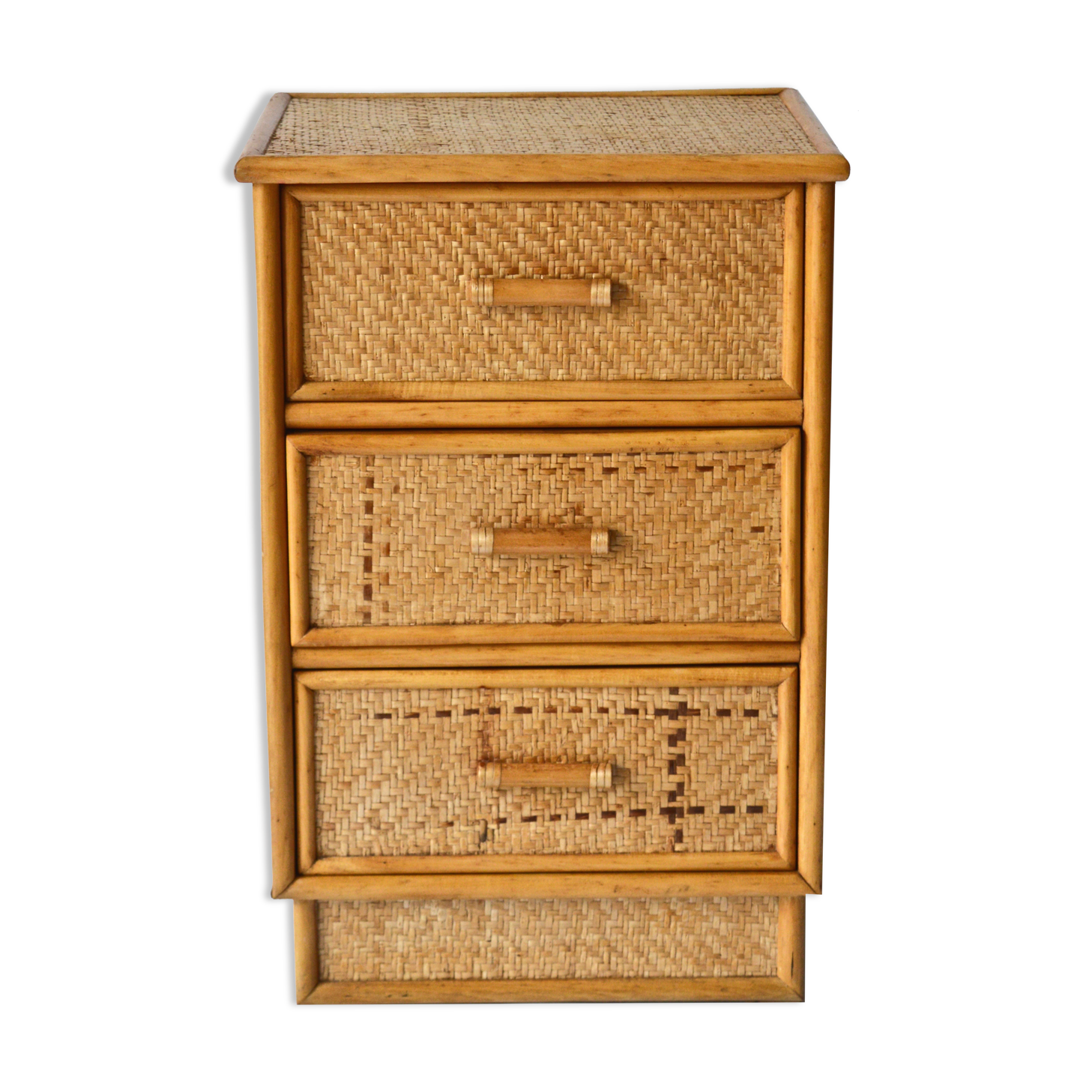 Wicker chest of drawers