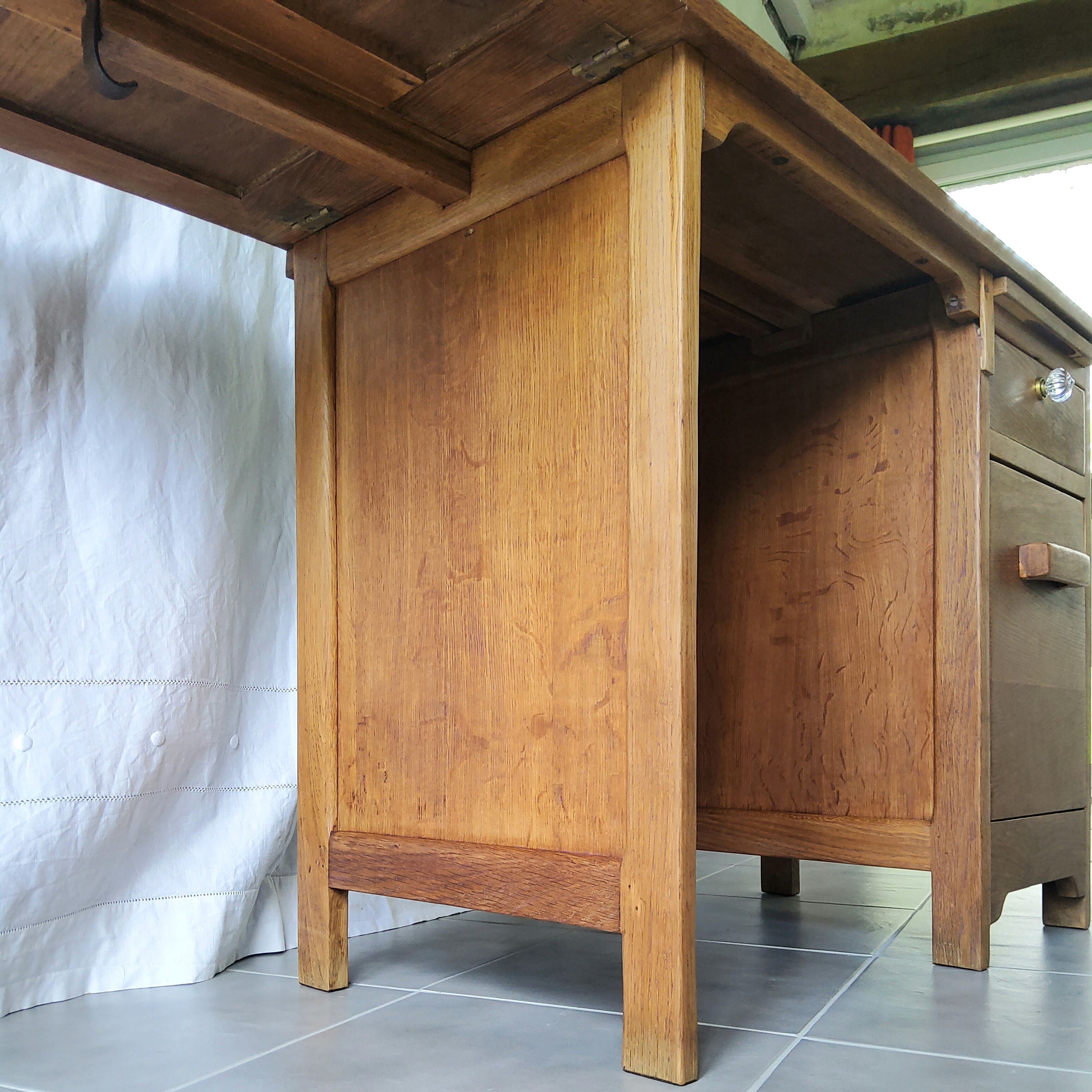 Bureau enfant extensible